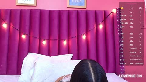 Snapshot of littlee_emilyy_ chatting on 01.28.25 Emily  online show from 01.28.25