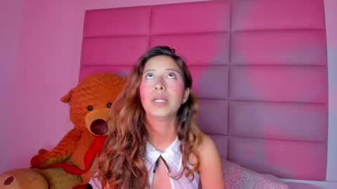 littlee_emma_ online show from 02.21.25