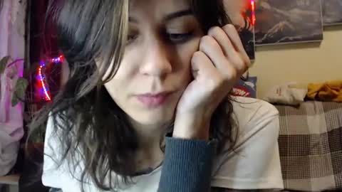 Snapshot of littlehappines chatting on 02.10.25 littlehappines online show from 02.10.25