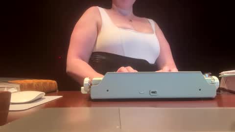 Snapshot of littlemissmee chatting on 03.09.26 littlemissmee online show from 03.09.26