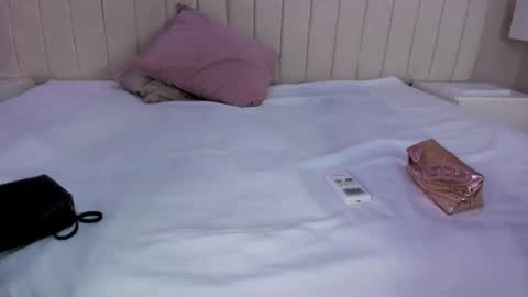 im olivia IG littleolivia01 online show from 01.22.25