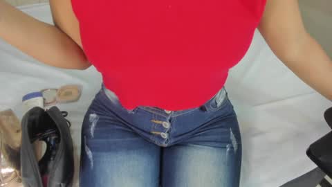 im olivia IG littleolivia01 online show from 01.31.25