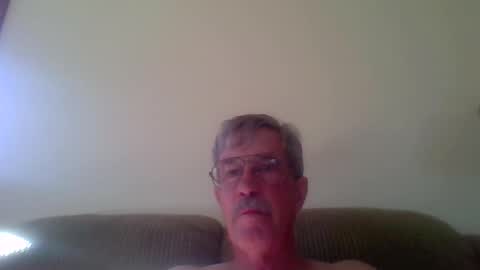Snapshot of littlepetey17 chatting on 09.25.25 littlepetey17 online show from 09.25.25