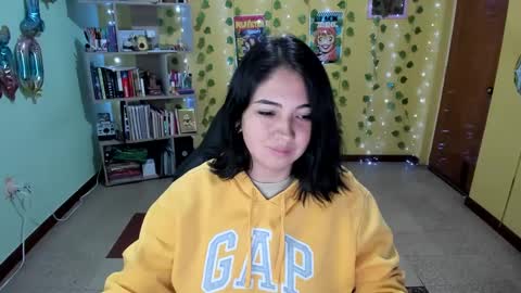 Mia  Wednesday to Sunday 730 am to 1030 am Colombian Hour D online show from 01.13.25