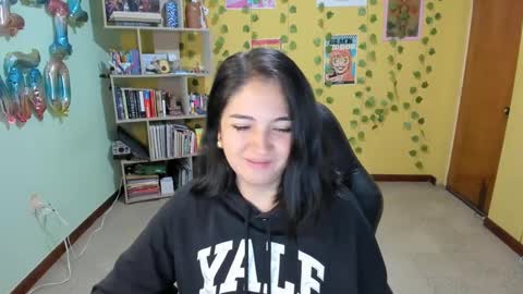 Mia  Wednesday to Sunday 730 am to 1030 am Colombian Hour D online show from 02.10.25