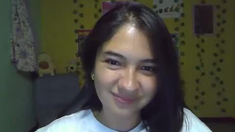 Mia  Wednesday to Sunday 730 am to 1030 am Colombian Hour D online show from 11.02.25