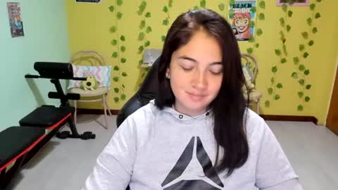 Snapshot of littleprety6969 chatting on 06.14.26 Mia Wednesday to Sunday 730 am to 1030 am Colombian Hour D online show from 06.14.26
