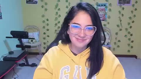 Snapshot of littleprety6969 chatting on 06.27.26 Mia Wednesday to Sunday 730 am to 1030 am Colombian Hour D online show from 06.27.26