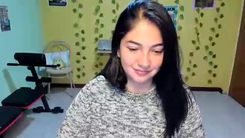 Snapshot of littleprety6969 chatting on 06.29.26 Mia Wednesday to Sunday 730 am to 1030 am Colombian Hour D online show from 06.29.26