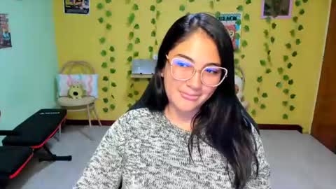 Snapshot of littleprety6969 chatting on 07.27.26 Mia Wednesday to Sunday 730 am to 1030 am Colombian Hour D online show from 07.27.26