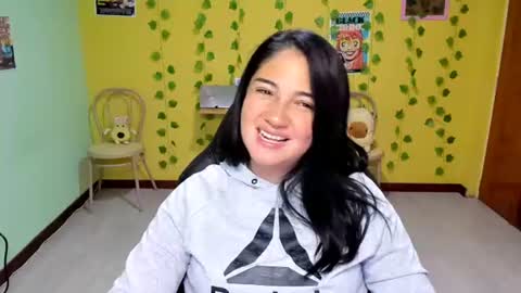 Snapshot of littleprety6969 chatting on 07.30.26 Mia Wednesday to Sunday 730 am to 1030 am Colombian Hour D online show from 07.30.26