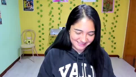 Snapshot of littleprety6969 chatting on 07.31.26 Mia Wednesday to Sunday 730 am to 1030 am Colombian Hour D online show from 07.31.26