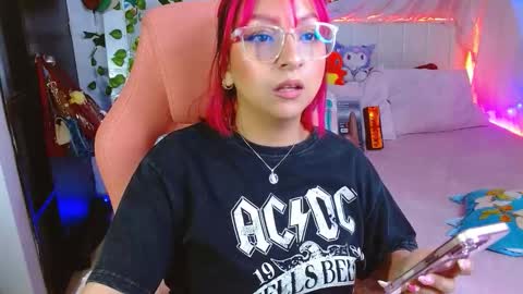 Snapshot of littlerouse_ chatting on 02.20.26 Ruby Rouse online show from 02.20.26