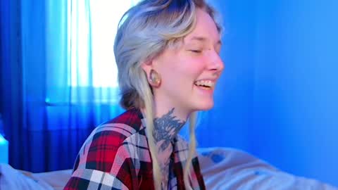 Niki  free tg channel with some photos gifs and info about streams  online show from 12.13.24