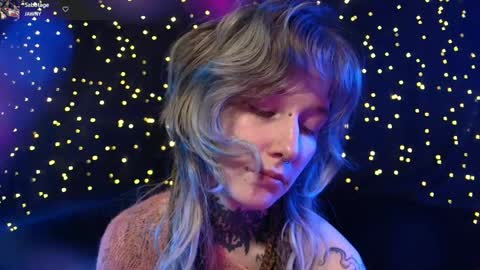 Niki  free tg channel with some photos gifs and info about streams  online show from 04.15.26