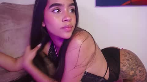 littletammy_ online show from 11.13.25