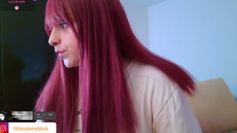 Snapshot of littlevalerie chatting on 07.08.26 Valerie online show from 07.08.26