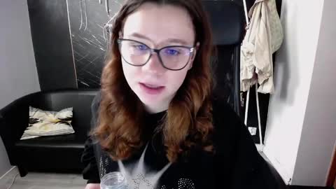 Snapshot of littleviki_ chatting on 05.18.26 Viki online show from 05.18.26