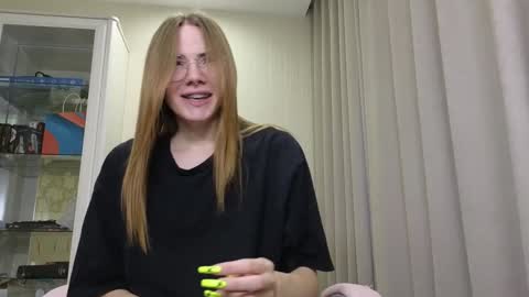 Snapshot of littlevildevil chatting on 12.07.24 Eliana online show from 12.07.24