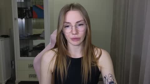 Snapshot of littlevildevil chatting on 12.09.24 Eliana online show from 12.09.24