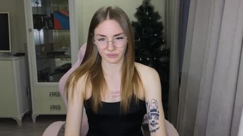 Snapshot of littlevildevil chatting on 12.26.24 Eliana online show from 12.26.24