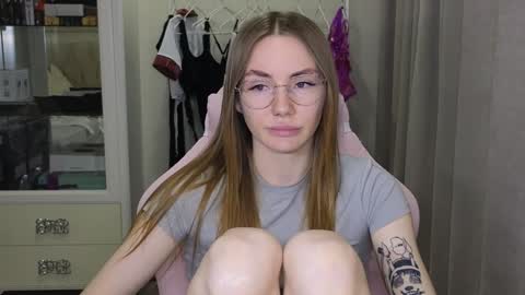 Snapshot of littlevildevil chatting on 01.27.25 Eliana online show from 01.27.25