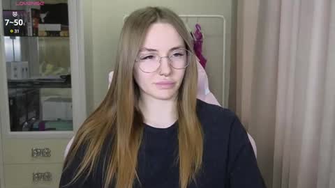 Snapshot of littlevildevil chatting on 02.24.25 Eliana online show from 02.24.25
