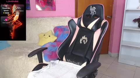 littlevixen18 online show from 02.11.25