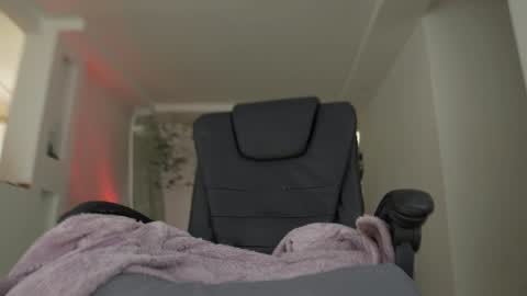 Snapshot of livestream18x chatting on 01.20.25 Emily  R online show from 01.20.25