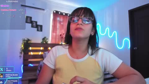 Snapshot of livfabi_ chatting on 10.02.25 Livfabi  online show from 10.02.25