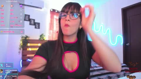 Snapshot of livfabi_ chatting on 10.20.25 Livfabi  online show from 10.20.25