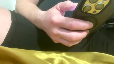 Snapshot of livinlife4now85 chatting on 03.05.25 Cum4fun online show from 03.05.25