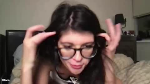 Snapshot of livis_world chatting on 11.14.25 Liv online show from 11.14.25