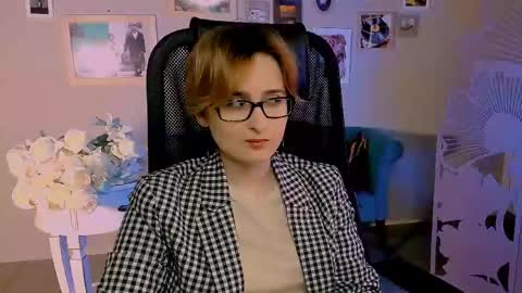Snapshot of lixeluna chatting on 05.22.26 LixeLuna online show from 05.22.26