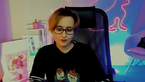 Snapshot of lixeluna chatting on 05.23.26 LixeLuna online show from 05.23.26