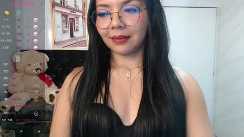 Snapshot of liz25_b chatting on 01.18.25 Liz online show from 01.18.25