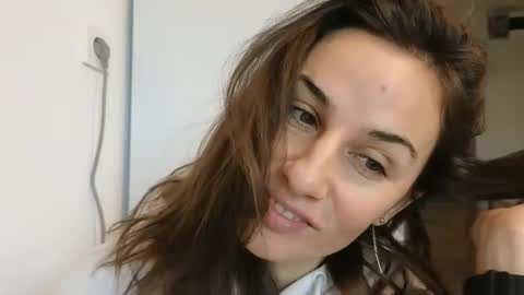 Snapshot of lizalish chatting on 02.05.25 Liza online show from 02.05.25