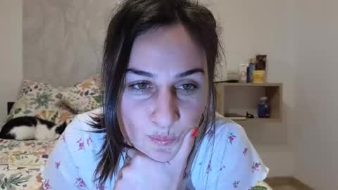 Snapshot of lizalish chatting on 02.21.25 Liza online show from 02.21.25