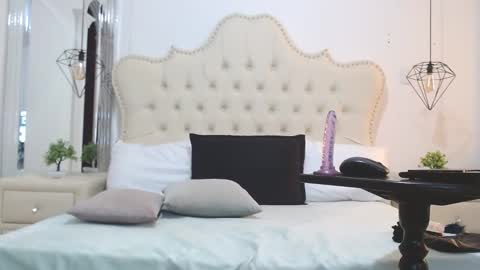 lizANDjuan online show from 02.24.25