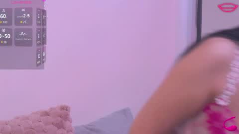 Snapshot of lizasunshine__ chatting on 04.27.26 lizasunshine__ online show from 04.27.26