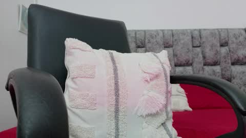  LIZBETH ROSS  online show from 11.22.25