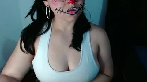 Snapshot of lizbodu chatting on 10.31.25 Lizze Bodu 3 online show from 10.31.25