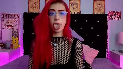 Snapshot of lizz_bela1 chatting on 06.20.26 Lizz online show from 06.20.26