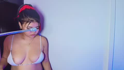 Snapshot of lizz_tender chatting on 03.05.25 Lizz online show from 03.05.25