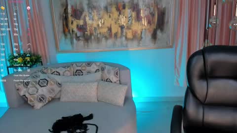 Snapshot of lizzhamilton_ chatting on 02.12.25 Lizzi online show from 02.12.25