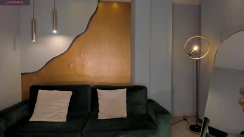 Lizzi  online show from 02.03.26