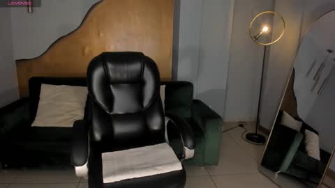 Lizzi  online show from 02.04.26