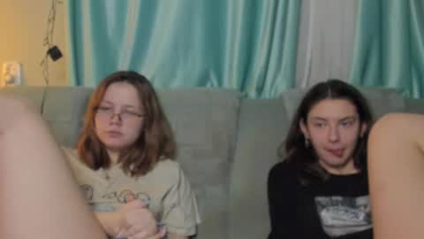 lizzi_muur online show from 01.06.25