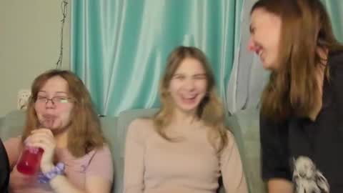 lizzi_muur online show from 01.10.25