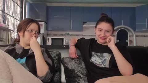 lizzi_muur online show from 02.08.25